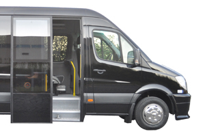 Electrical out-swing minibus middle door